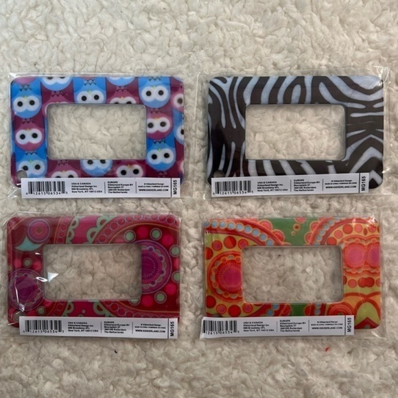 Kikkerland Pocket Magnifier Asst. Set of 4 - Picture 2 of 6